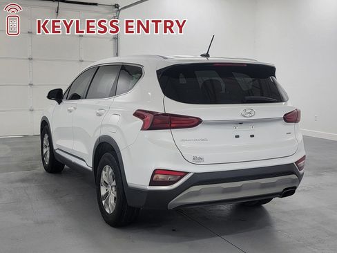 Used 2019 Hyundai Santa Fe SE image 7