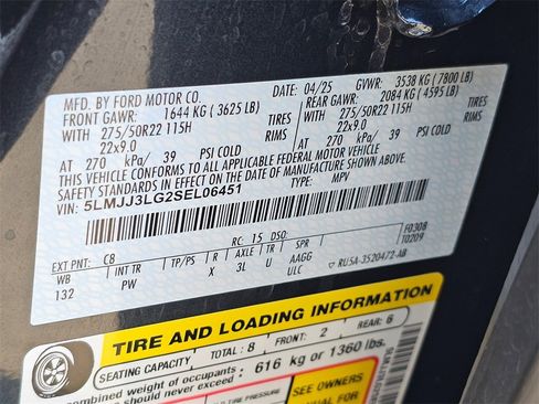 Used 2025 Lincoln Navigator L Reserve image 32