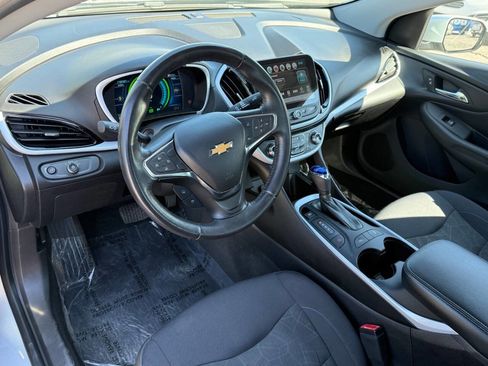 Used 2017 Chevrolet Volt LT FWD image 13