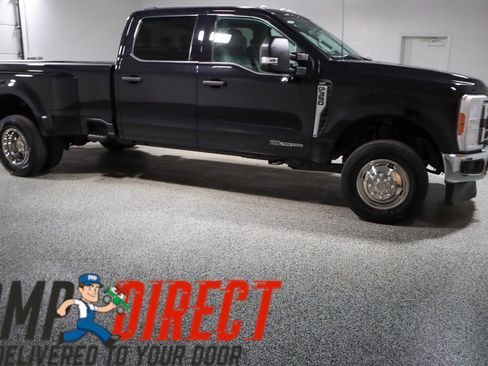 Used 2023 Ford F350 XLT image 6