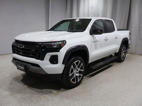 Used 2023 Chevrolet Colorado Z71 w/ Z71 Convenience Package 2 AWD/4WD image 8