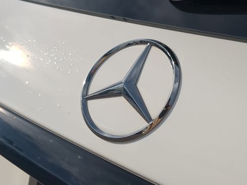 Certified 2025 Mercedes-Benz GLC 300 4MATIC image 8