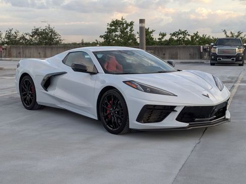 Used 2024 Chevrolet Corvette Stingray Convertible w/ 1LT RWD image 3