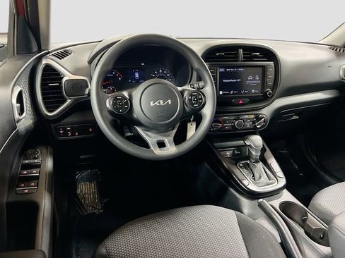 Certified 2022 Kia Soul LX w/ Technology Package image 20