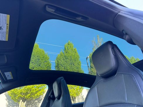 Used 2021 Porsche Taycan RWD image 43