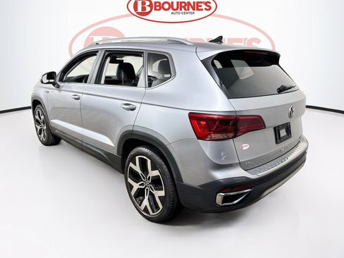 Used 2023 Volkswagen Taos SEL AWD/4WD image 9