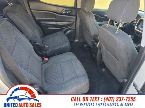 Used 2017 GMC Acadia SLE image 13