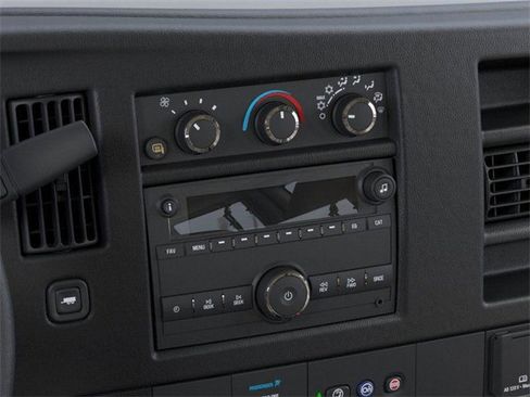 New 2025 GMC Savana 2500 image 20