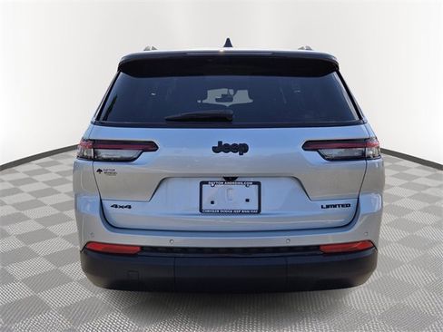 Certified 2025 Jeep Grand Cherokee L Limited w/ Black Appearance Package image 5