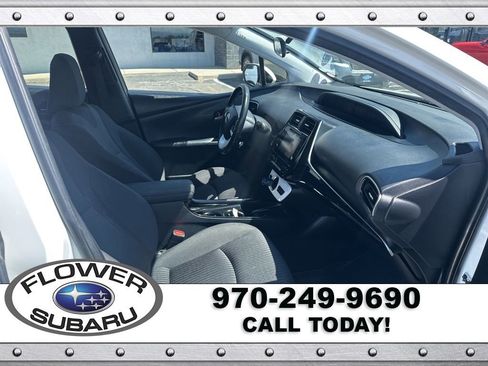 Used 2018 Toyota Prius Prime Plus w/ Carpet Mat Package image 9