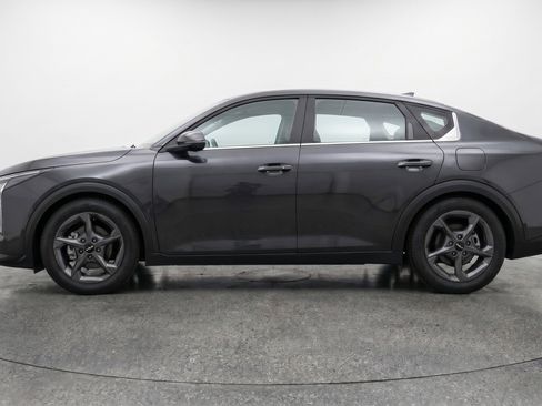 Used 2025 Kia K4 LXS FWD image 5