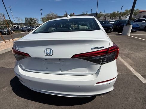 Used 2024 Honda Civic Touring image 5