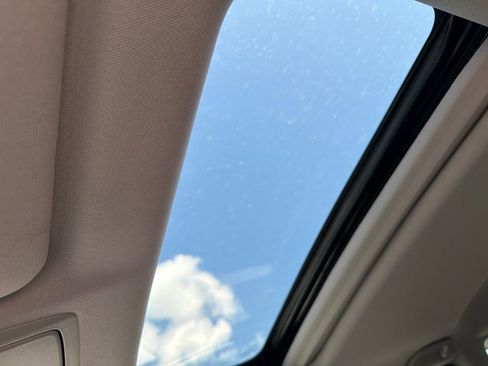 Used 2019 Honda CR-V Touring image 41