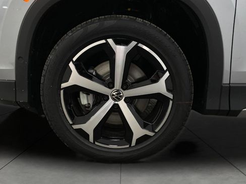 New 2026 Volkswagen Tiguan SE image 12