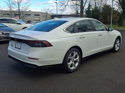 Used 2023 Honda Accord LX image 6