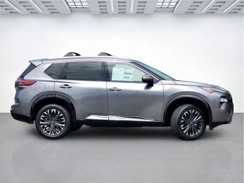 New 2026 Nissan Rogue Platinum AWD/4WD image 3
