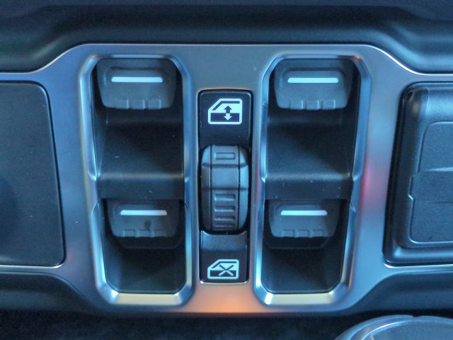 New 2027 Jeep Wrangler Unlimited Sahara AWD/4WD image 24