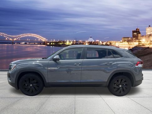 Certified 2025 Volkswagen Atlas Cross Sport SE w/ Panoramic Sunroof Package AWD/4WD image 2