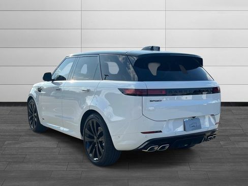 Used 2026 Land Rover Range Rover Sport Dynamic SE AWD/4WD image 3