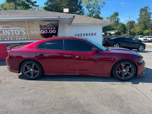 Used 2017 Dodge Charger R/T Scat Pack w/ Technology Group RWD image 6