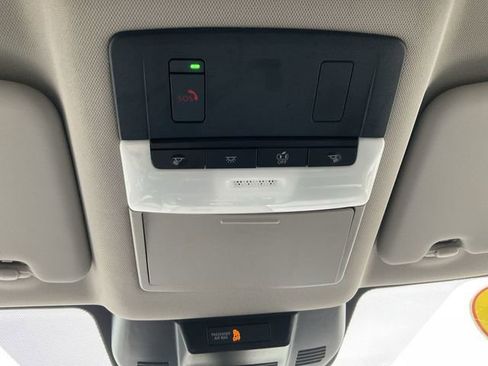 Certified 2023 Nissan Rogue SV image 18