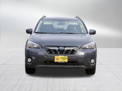 Used 2023 Subaru Crosstrek 2.0i Premium image 2