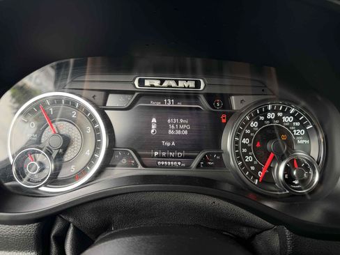 Used 2020 RAM 1500 Big Horn RWD image 13