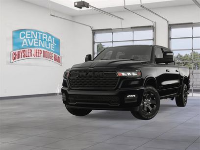 New 2025 RAM 1500 4x4 Crew Cab