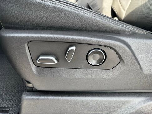 Used 2024 GMC Sierra 1500 Denali image 17