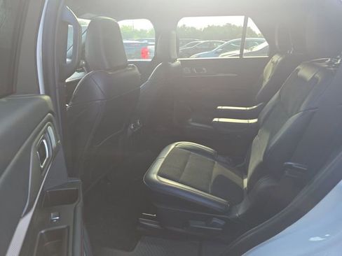 Used 2025 Ford Explorer ST w/ Sun And Sound Package AWD/4WD image 10
