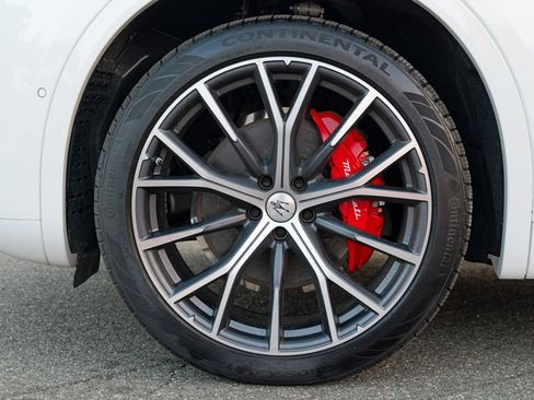 Used 2025 Maserati Grecale Modena AWD/4WD image 15