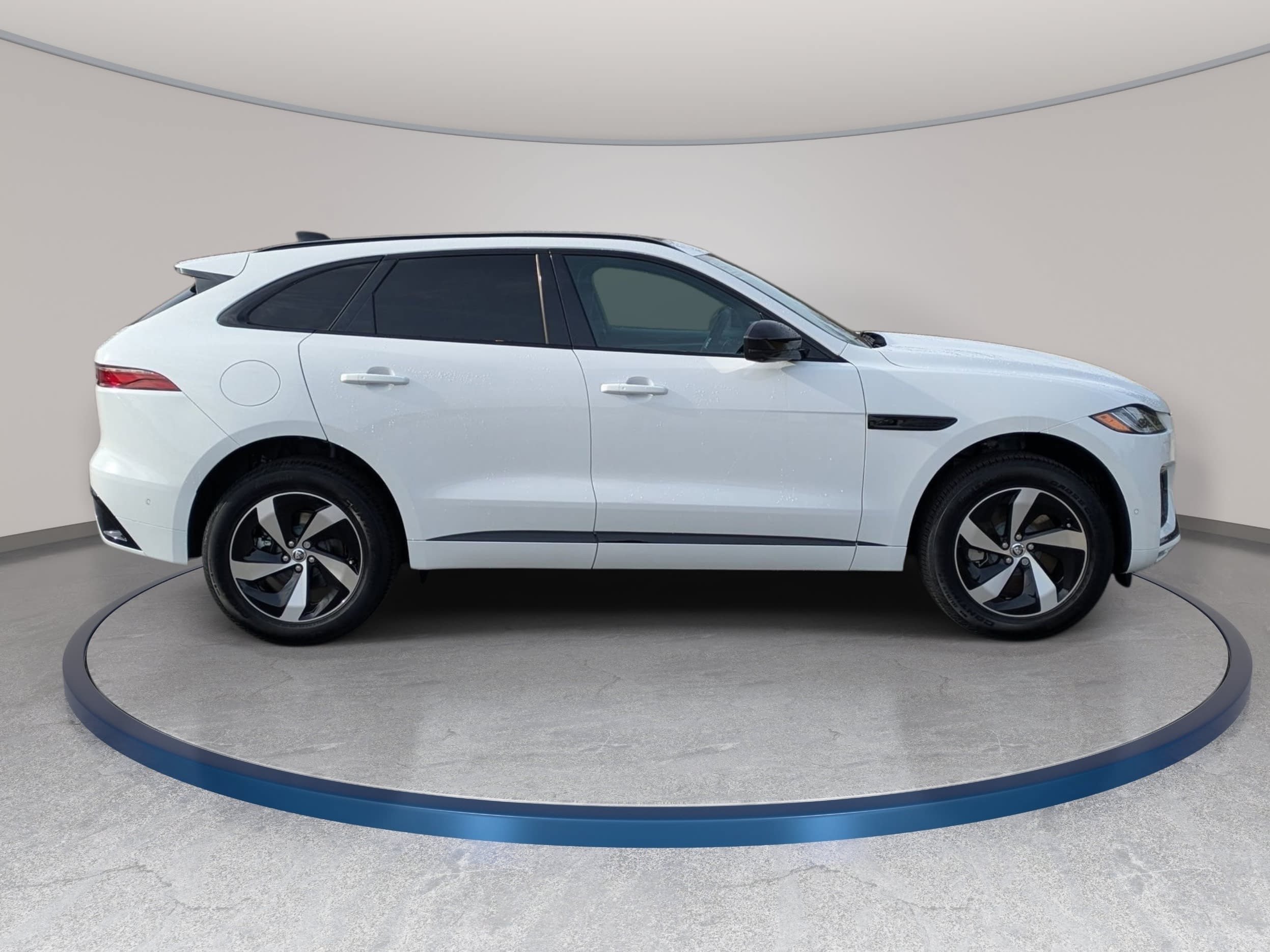New 2026 Jaguar F-PACE R-Dynamic S AWD/4WD image 4