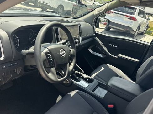 Certified 2025 Nissan Frontier SV w/ SV Convenience Package RWD image 13