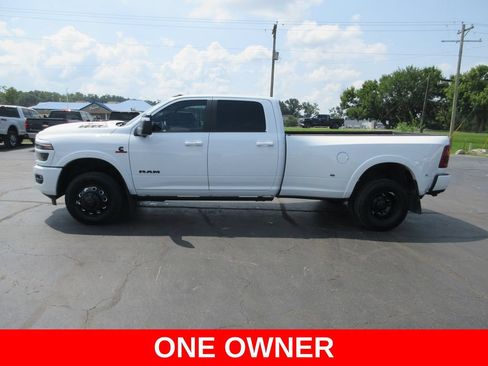 Used 2025 RAM 3500 Limited AWD/4WD image 12