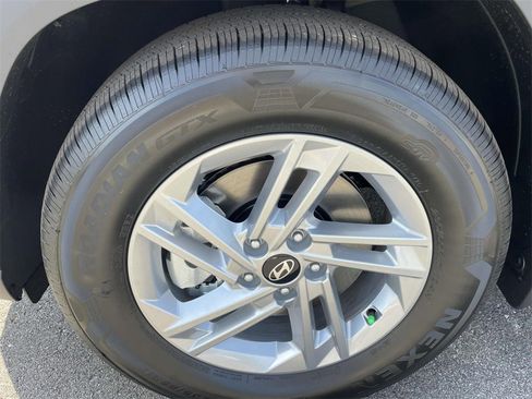 New 2026 Hyundai Tucson SE image 5