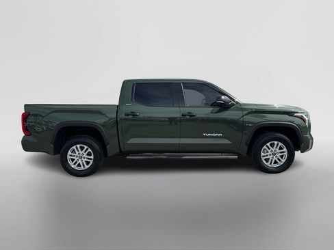 Used 2022 Toyota Tundra SR5 w/ SR5 Convenience Package image 4