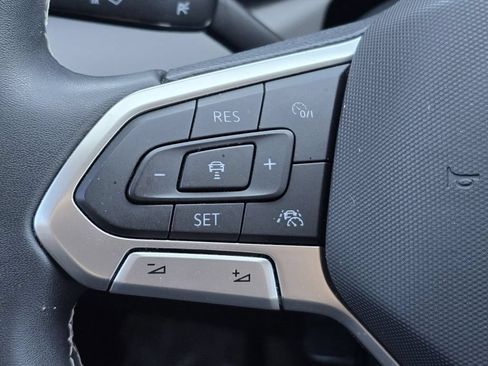Used 2022 Volkswagen Taos SE w/ IQ.Drive SE Package AWD/4WD image 15