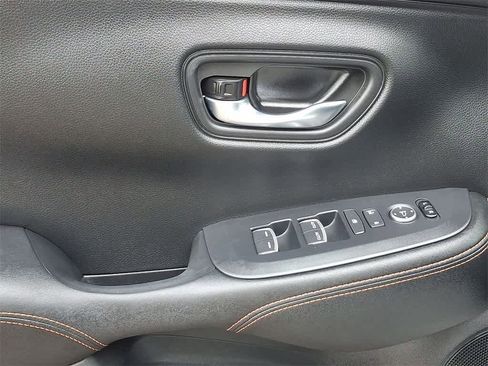 Certified 2025 Honda HR-V Sport image 10