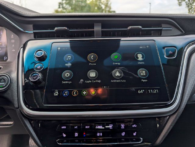 Used 2023 Chevrolet Bolt LT w/ Infotainment Package FWD image 25