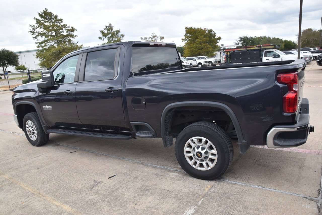 Used 2024 Chevrolet Silverado 2500 LT w/ Texas Edition RWD image 9