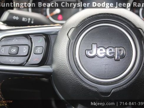 Used 2021 Jeep Wrangler Unlimited Sahara image 20