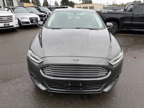 Used 2016 Ford Fusion SE w/ Equipment Group 202A image 10
