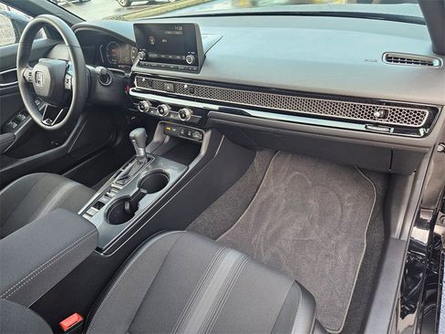 Used 2025 Honda Civic Sport image 35