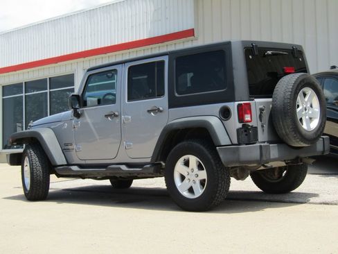 Used 2016 Jeep Wrangler Unlimited Sport w/ Quick Order Package 24S AWD/4WD image 10