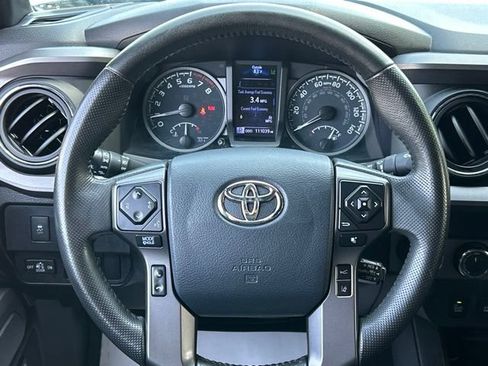 Used 2020 Toyota Tacoma TRD Sport w/ TRD Premium Sport Package AWD/4WD image 40