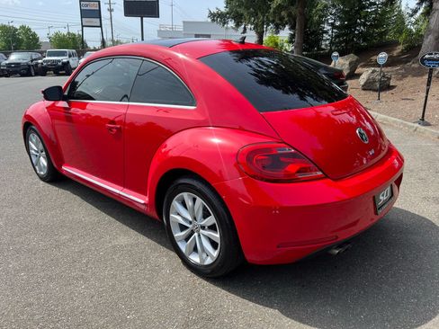 Used 2015 Volkswagen Beetle TDI FWD image 3