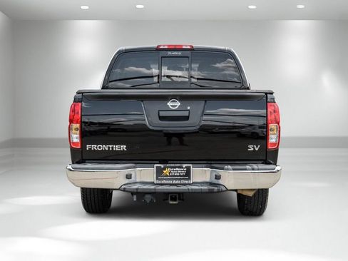 Used 2018 Nissan Frontier SV RWD image 7