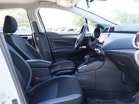 Used 2025 Nissan Versa SV FWD image 21