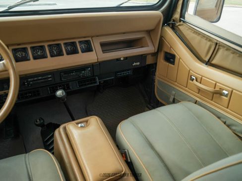 Used 1988 Jeep Wrangler Sahara AWD/4WD image 25