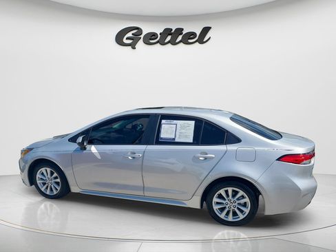 Used 2023 Toyota Corolla LE w/ LE Premium Package FWD image 9